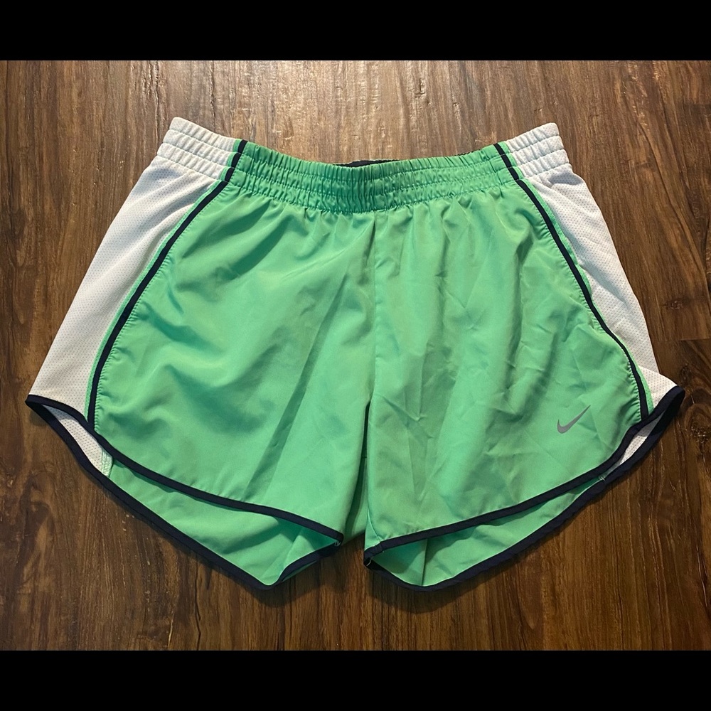 NIKE DriFit Running Shorts Green White Women’s Liner Size S RN:56323